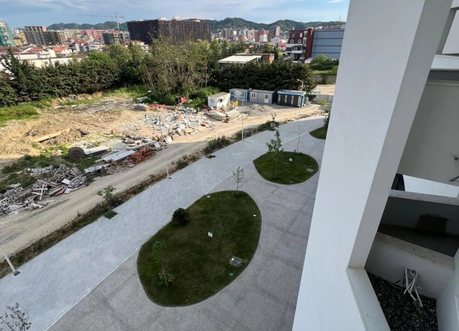 Maisonova Deluxe 0*, Tirana Albania